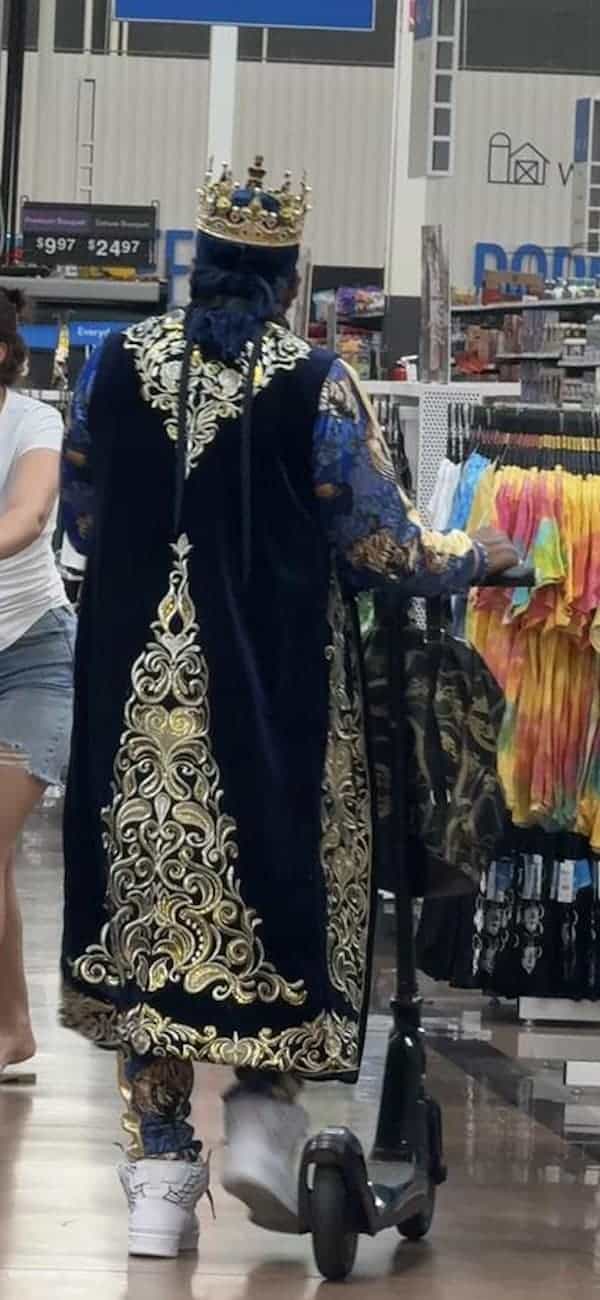 people of walmart, fashion faux pas, Walmart memes, fashion fails, funny photos, viral Walmart pics, awkward outfits, weird fashion, public fashion fails, cringe photos, Walmart customers, hilarious pictures, odd style, funny retail moments, bizarre shoppers, people watching